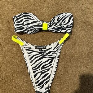 MISSGUIDED 2 piece bikini set